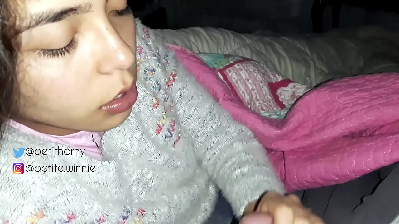 SPOLYKÁM VŠECHNO MANŽELOVO NAHROMADĚNÉ MLÉKO - UKAZUJI JAZYK SE SPERMATEM